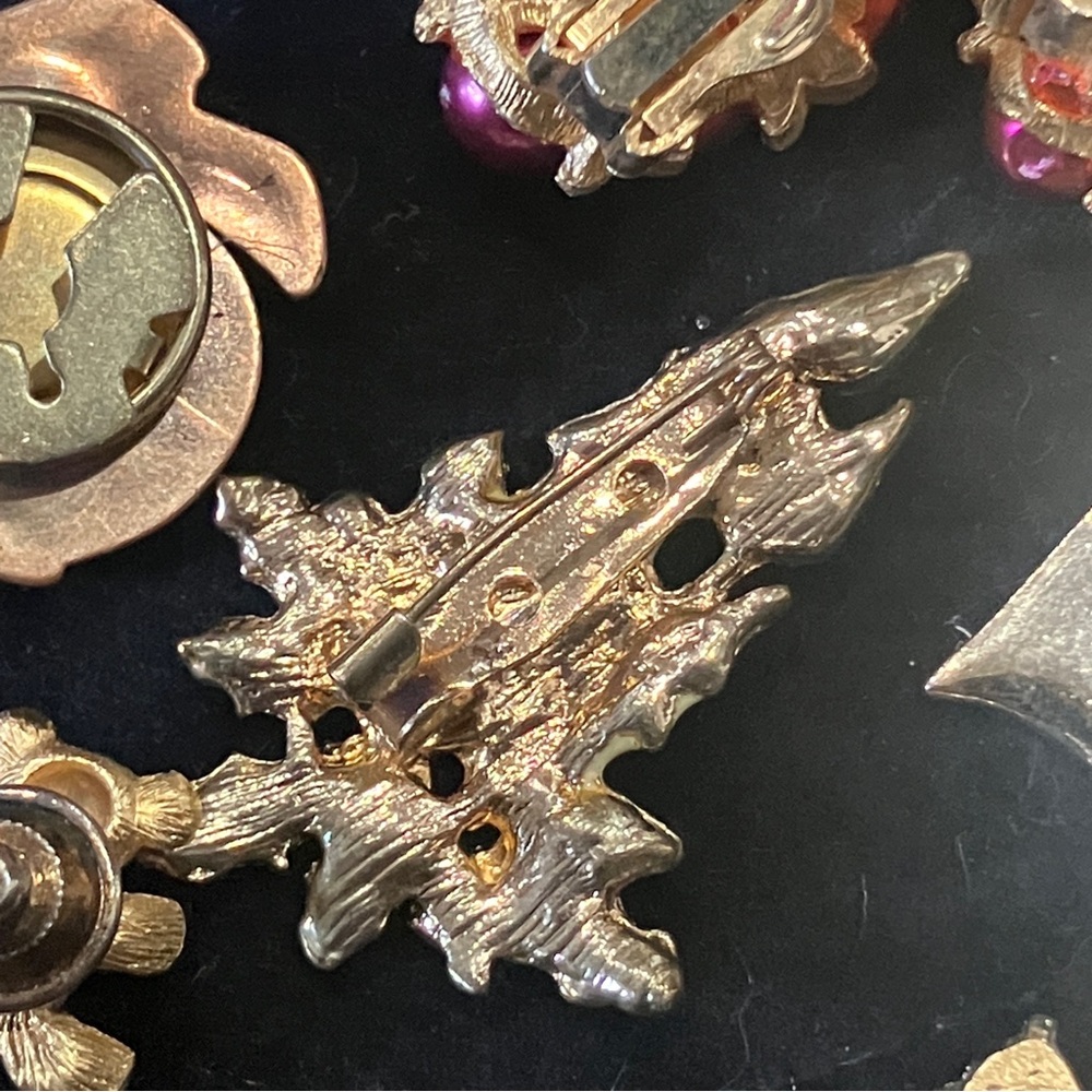 Vintage & Modern Costume Jewelry Lot Signed Hong Kong Trifari Pastelli - Picture 9 of 16